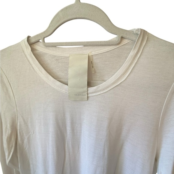 Chic Women's White Long Sleeve Tee - Picture 2 of 3